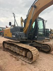 Buy XCMG XE135B Used Excavator / 3 Buy XCMG XE135B Used Excavator / 3