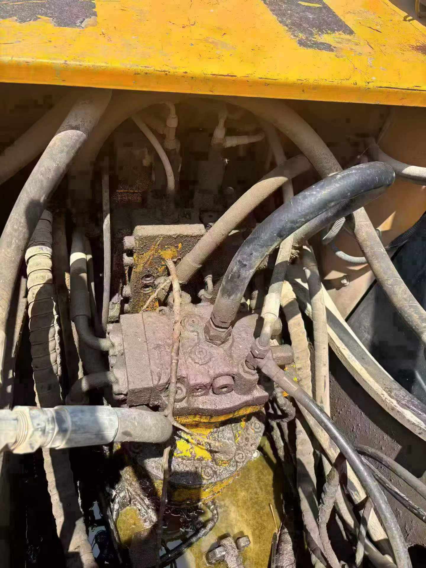 Buy Hyundai R215-7 Used Excavator / 4