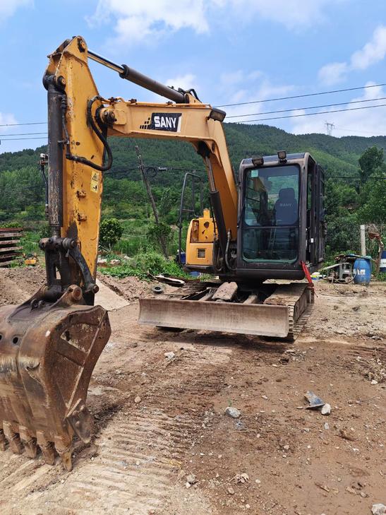 Buy Sany SY65C Used Excavator / 1