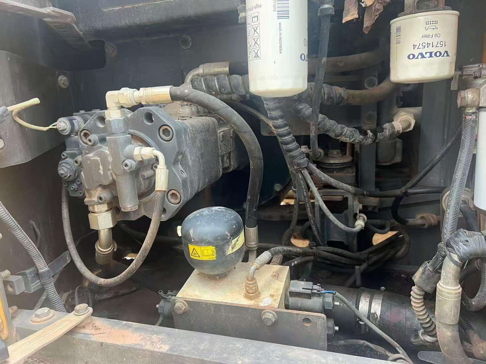 Buy Volvo L120E Used Excavator / 3 Buy Volvo L120E Used Excavator / 3