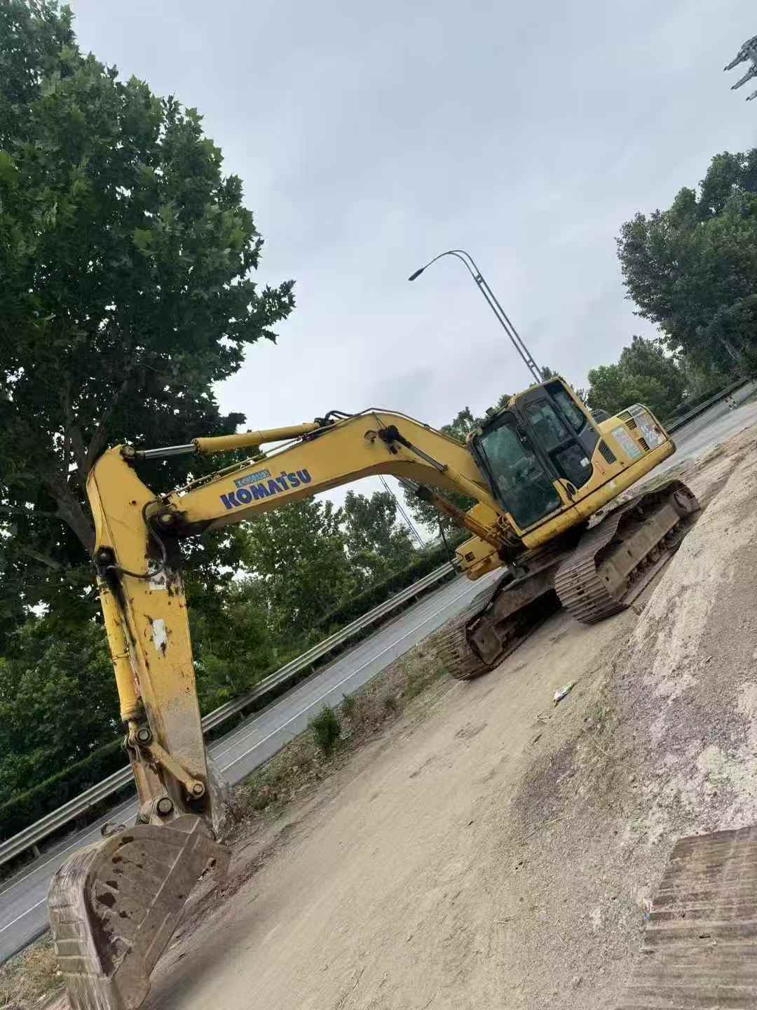 Buy Komatsu PC200-8 Used Excavator / 4 Buy Komatsu PC200-8 Used Excavator / 4