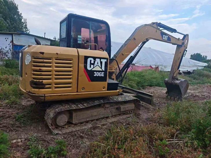 Buy Caterpillar 305.5 Used Excavator / 1