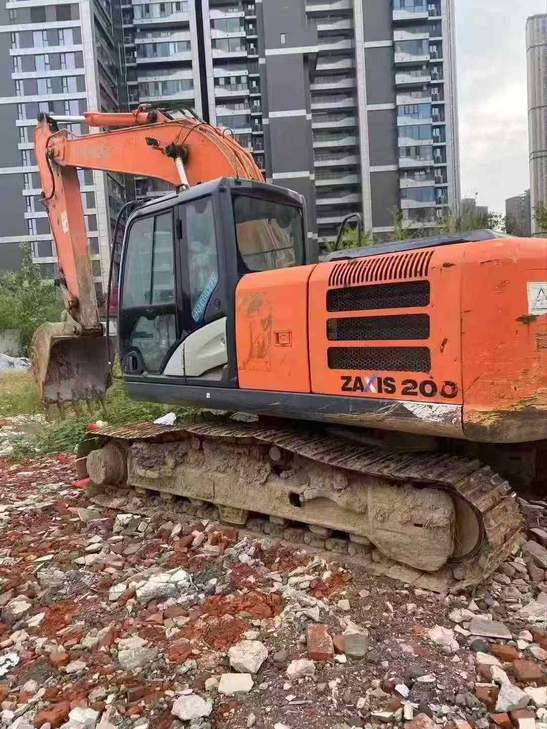 Buy Hitachi EX200-5 Used Excavator / 1