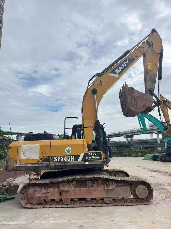 Buy Sany SY245H Used Excavator / 1