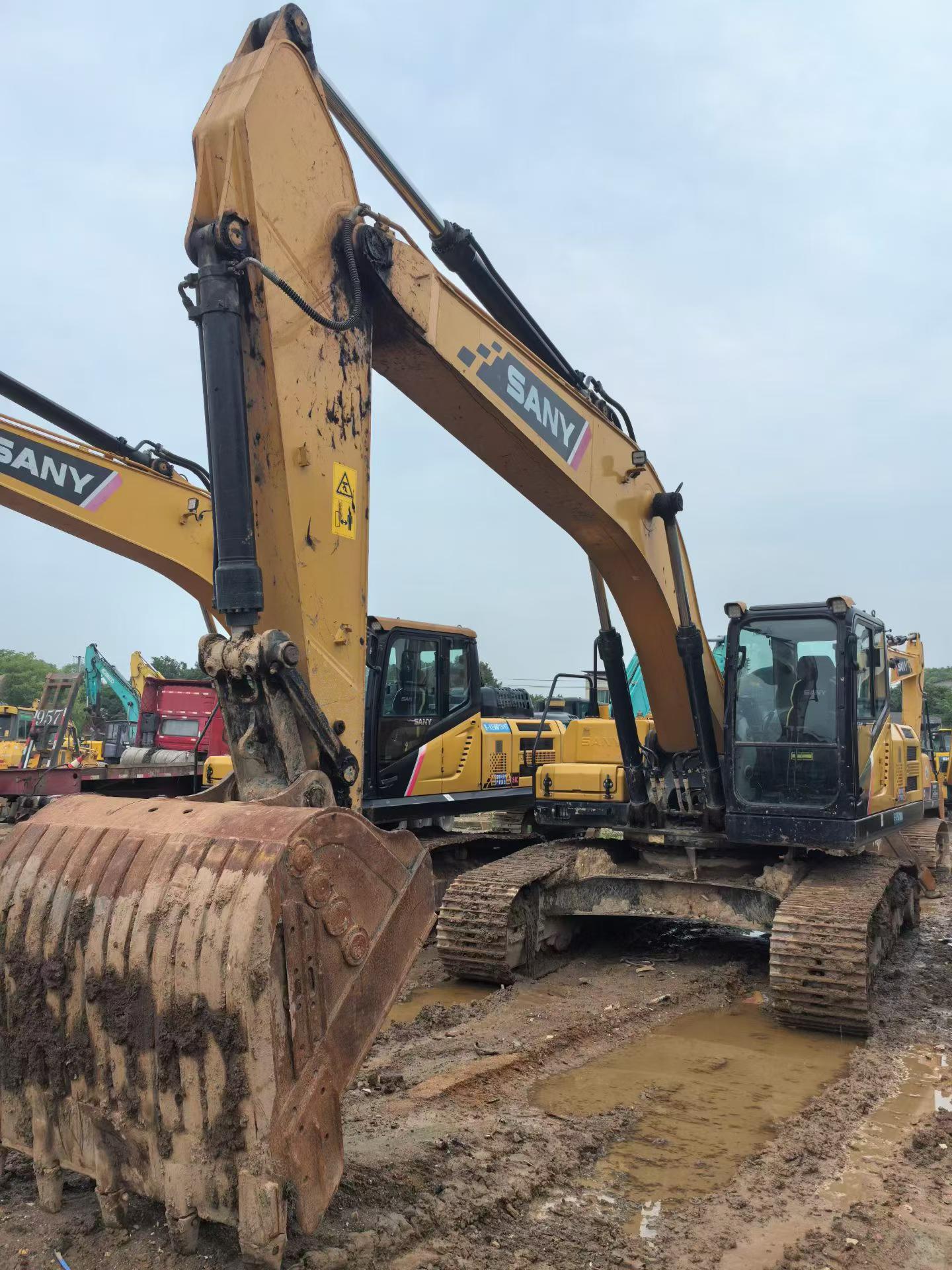 Buy Sany SY245H Used Excavator / 2