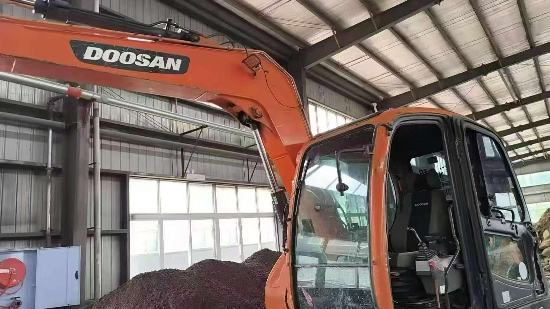 Buy Doosan DX75 Used Excavator / 2