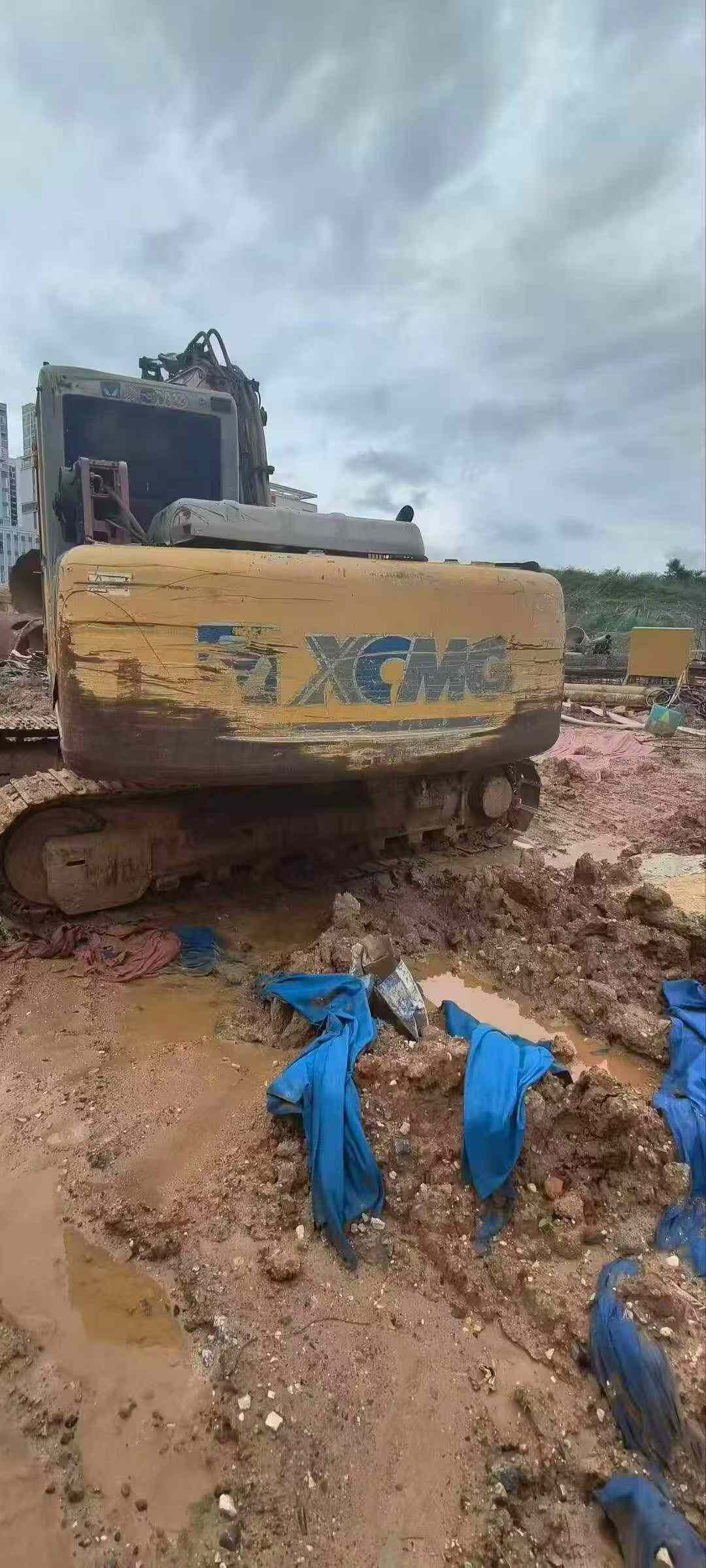 Buy XCMG XE135B Used Excavator / 5