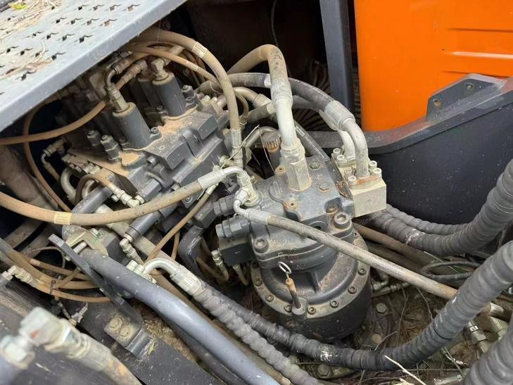 Buy Doosan DH200-3 Used Excavator / 1