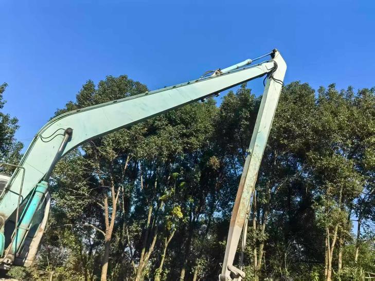 Buy Kobelco SK230 Used Excavator / 1