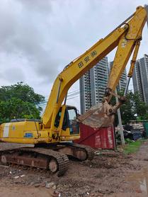 Buy Komatsu PC200-7 Used Excavator / 2 Buy Komatsu PC200-7 Used Excavator / 2