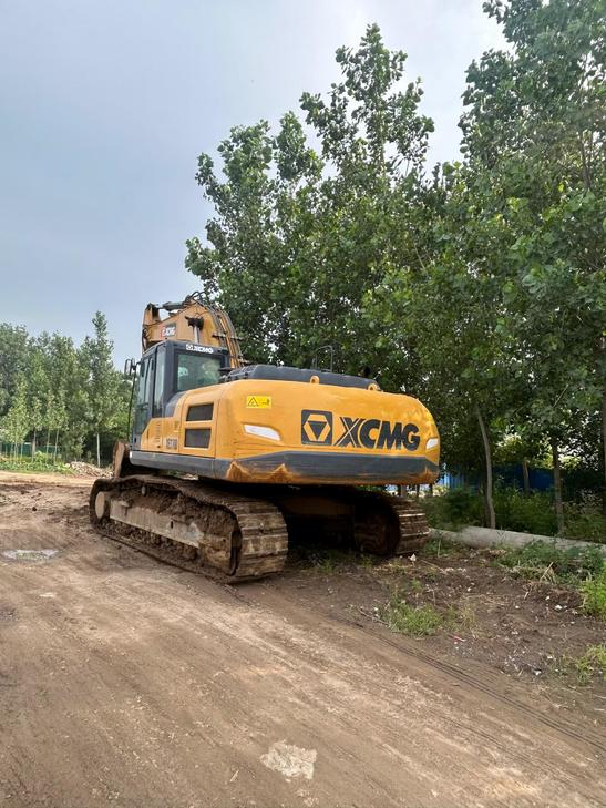 Buy XCMG XE305D Used Excavator / 1
