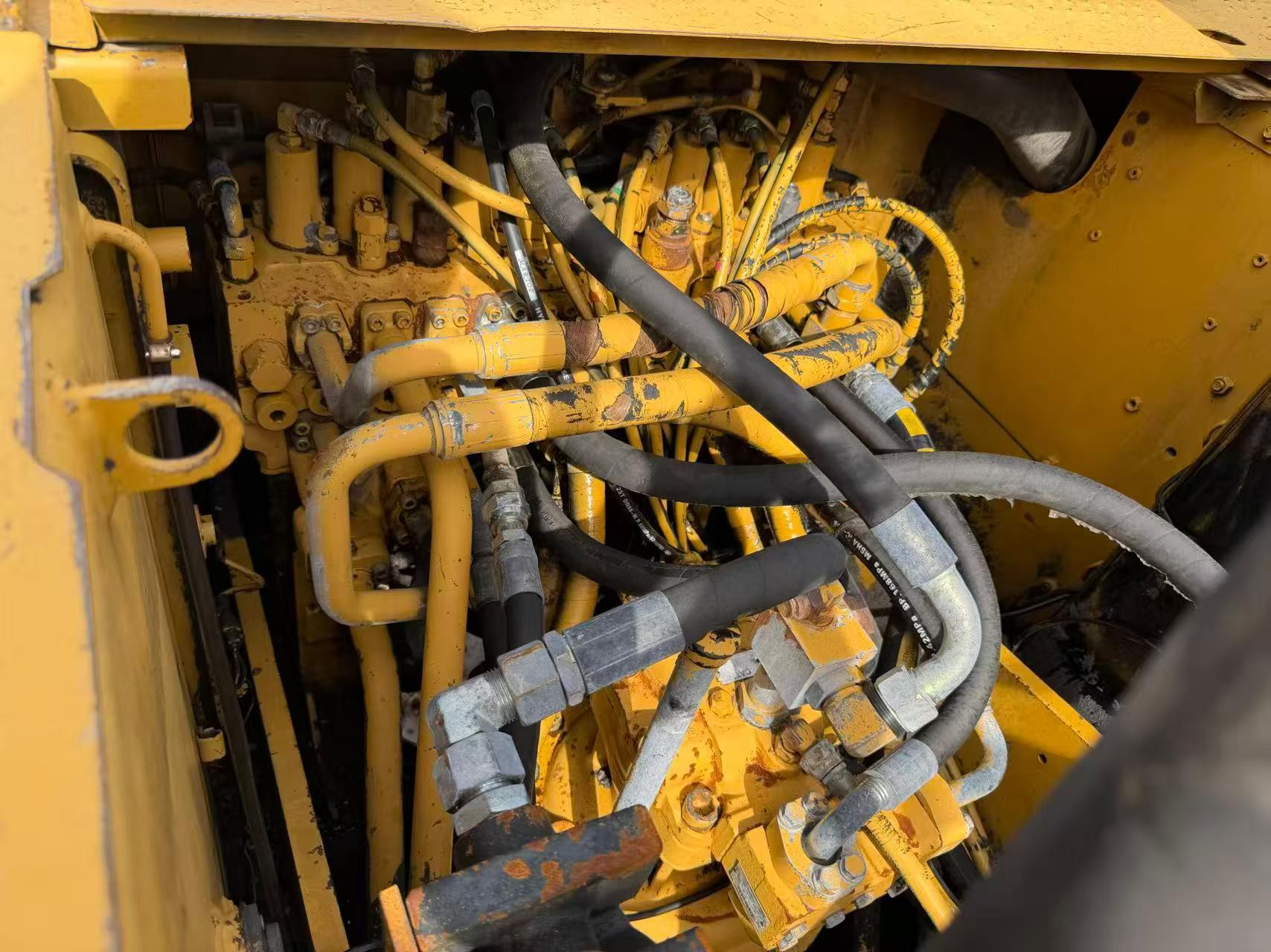 Buy Caterpillar 320D Used Excavator / 5 Buy Caterpillar 320D Used Excavator / 5