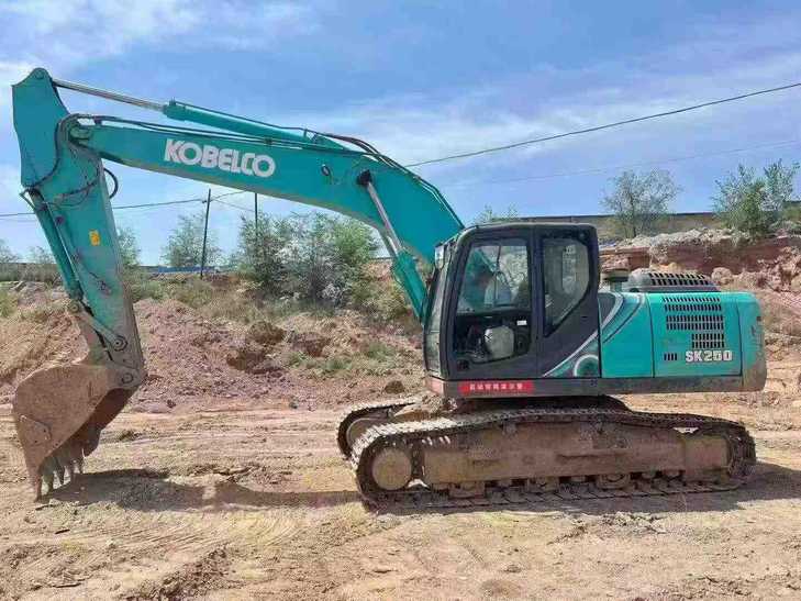 Buy Kobelco SK210 Used Excavator / 1