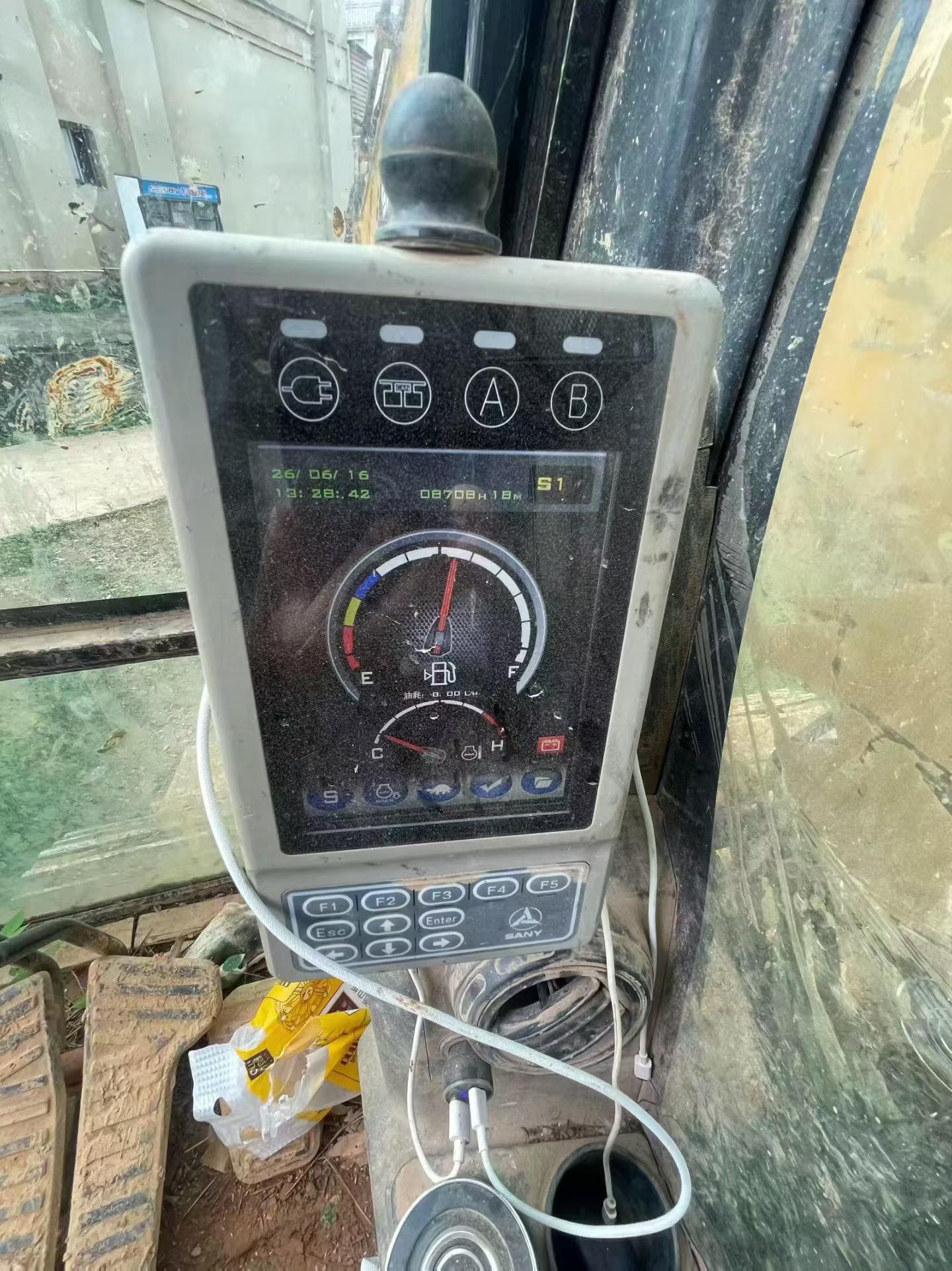 Buy Sany SY125C Used Excavator / 5