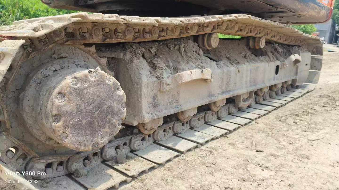 Buy Hitachi EX200 Used Excavator / 3