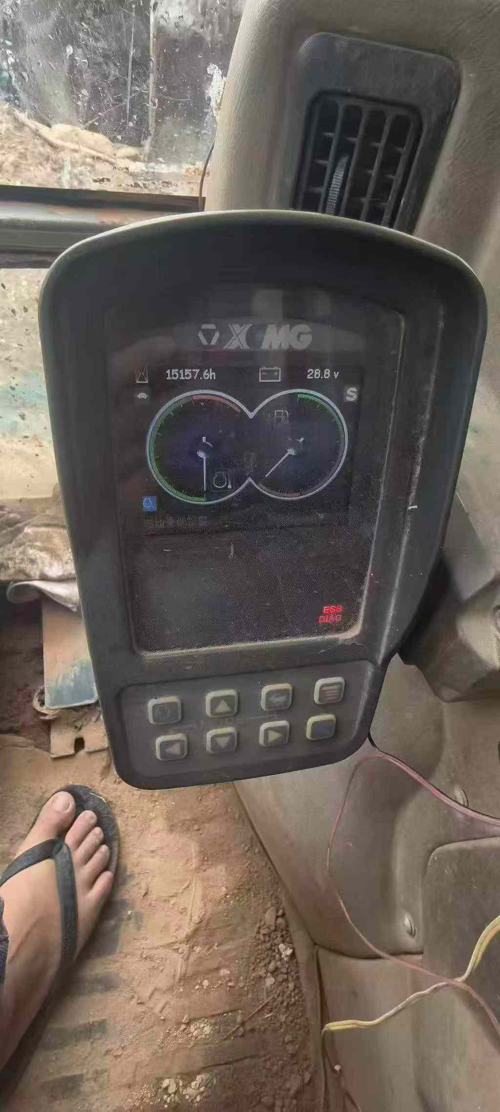 Buy XCMG XE135B Used Excavator / 2