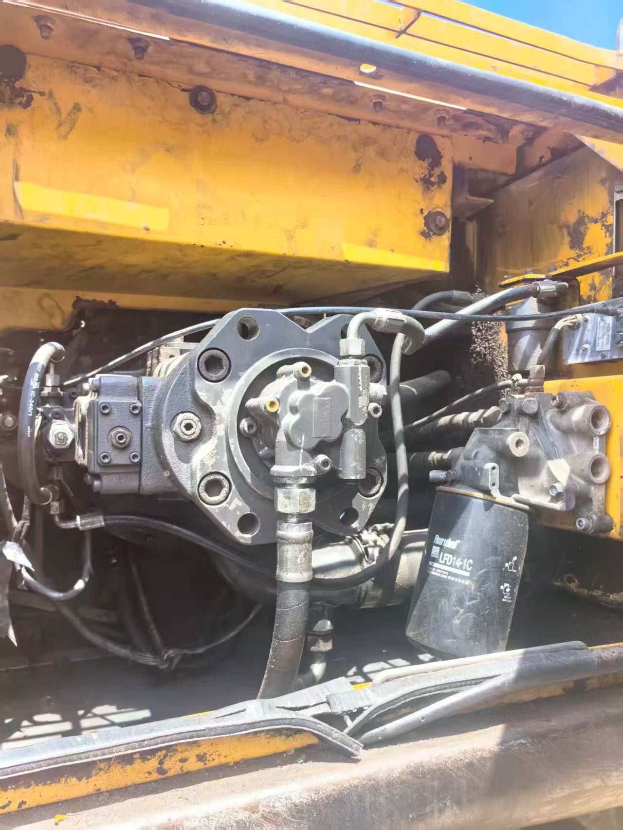 Buy Sany SY205C Used Excavator / 4 Buy Sany SY205C Used Excavator / 4