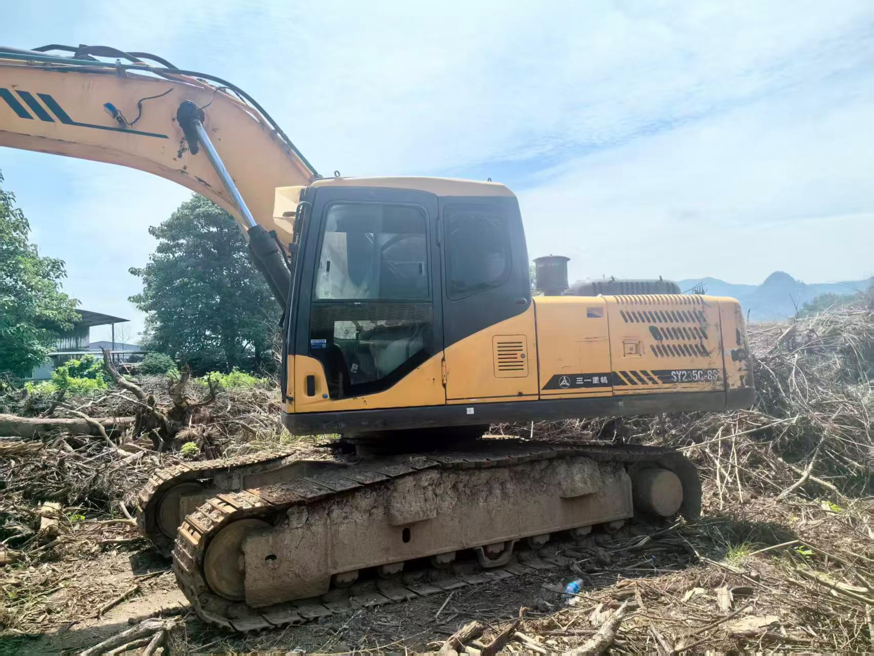 Buy Sany SY205C Used Excavator / 3 Buy Sany SY205C Used Excavator / 3