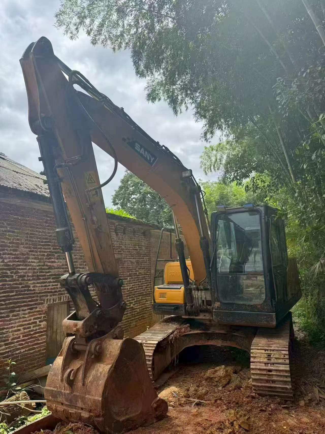 Buy Sany SY115C-9 Used Excavator / 3 Buy Sany SY115C-9 Used Excavator / 3