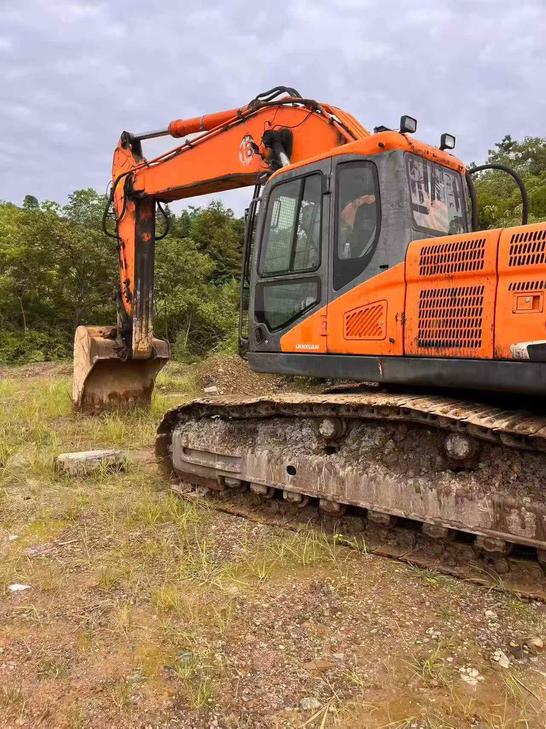 Buy Doosan DH420 Used Excavator / 1