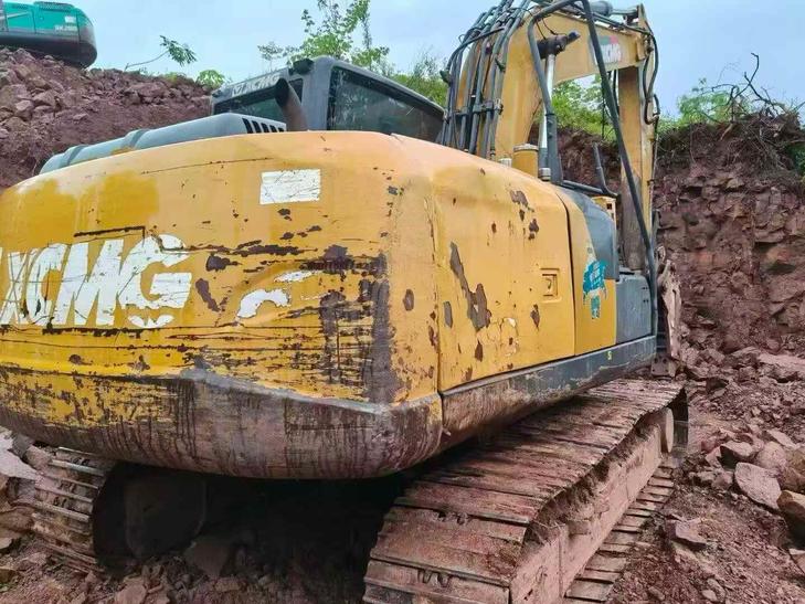 Buy XCMG XE135B Used Excavator / 1