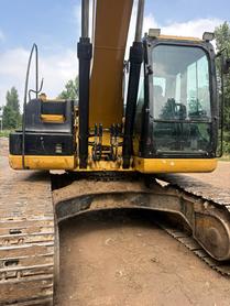 Buy Caterpillar 323D2L Used Excavator / 5 Buy Caterpillar 323D2L Used Excavator / 5