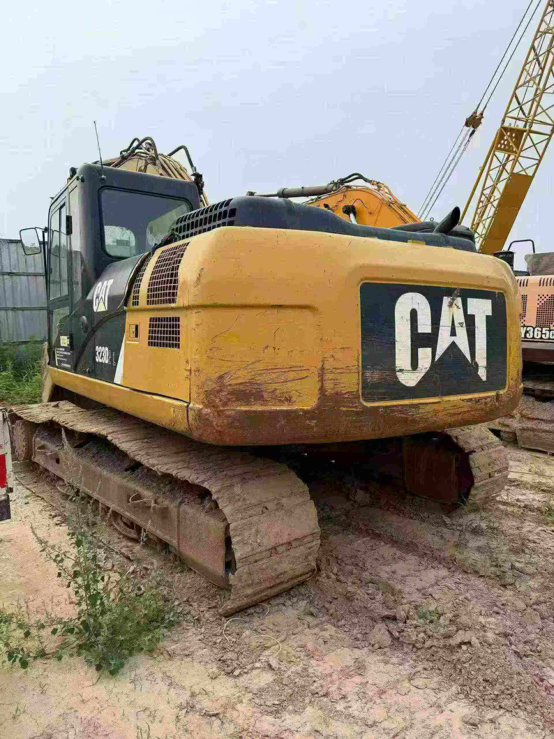 Buy Caterpillar 323 Used Excavator / 1