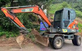 Buy Doosan DH60 Used Excavator / 6 Buy Doosan DH60 Used Excavator / 6