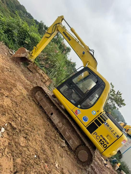 Buy Komatsu PC120-6 Used Excavator / 1
