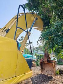 Buy Sumitomo SH350-5 Used Excavator / 4 Buy Sumitomo SH350-5 Used Excavator / 4