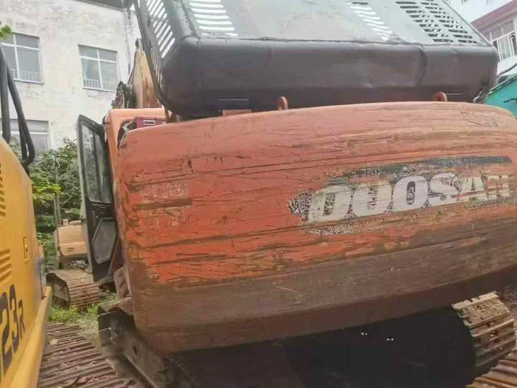 Buy Doosan DH215-9 Used Excavator / 1