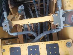 Buy Komatsu PC220 Used Excavator / 2 Buy Komatsu PC220 Used Excavator / 2