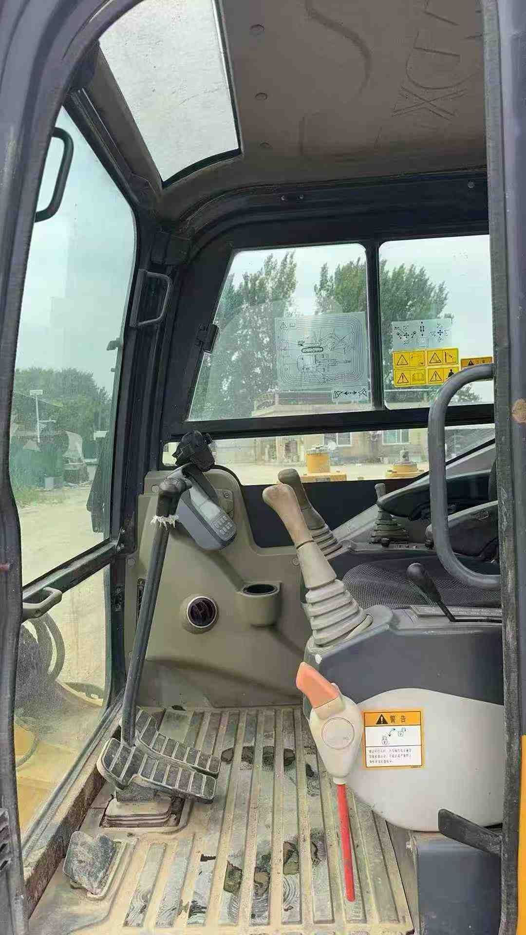 Buy XCMG XE60 Used Excavator / 8