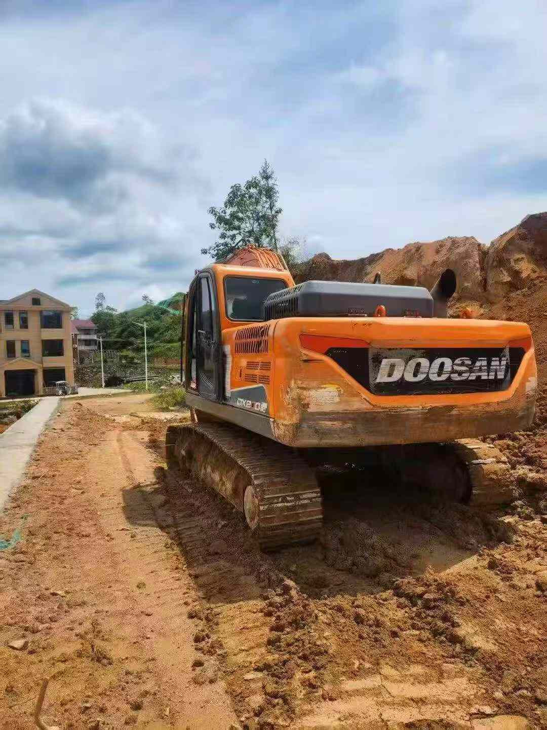 Buy Doosan DX20Z Used Excavator / 3