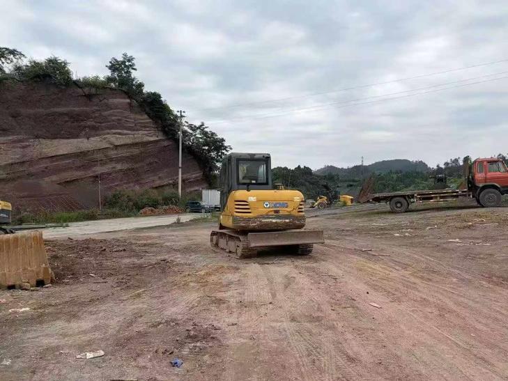 Buy XCMG XE60 Used Excavator / 1
