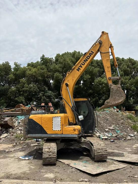 Buy Hyundai R110VS Used Excavator / 1