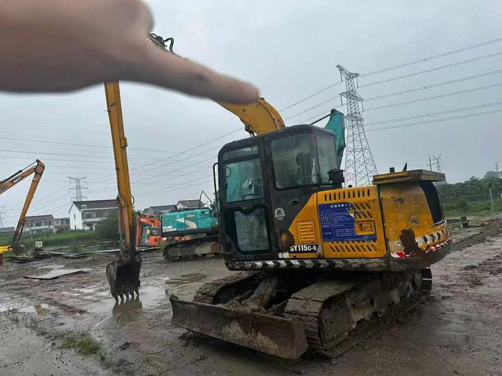 Buy Sany SY95C Used Excavator / 1