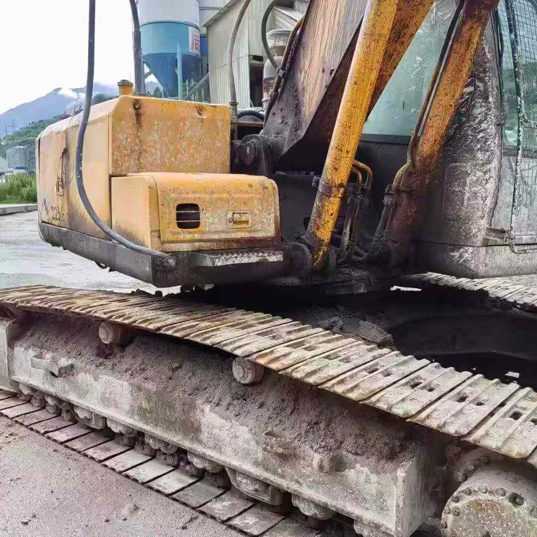 Buy Hyundai R225-7 Used Excavator / 4