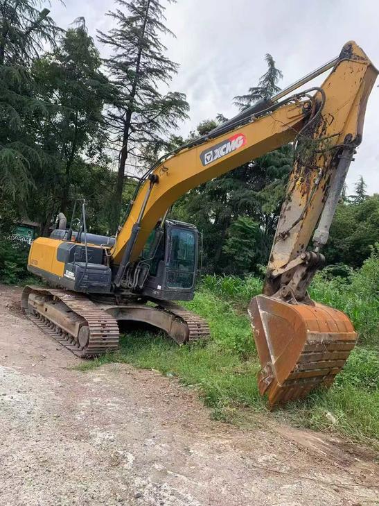 Buy XCMG XE215 Used Excavator / 1