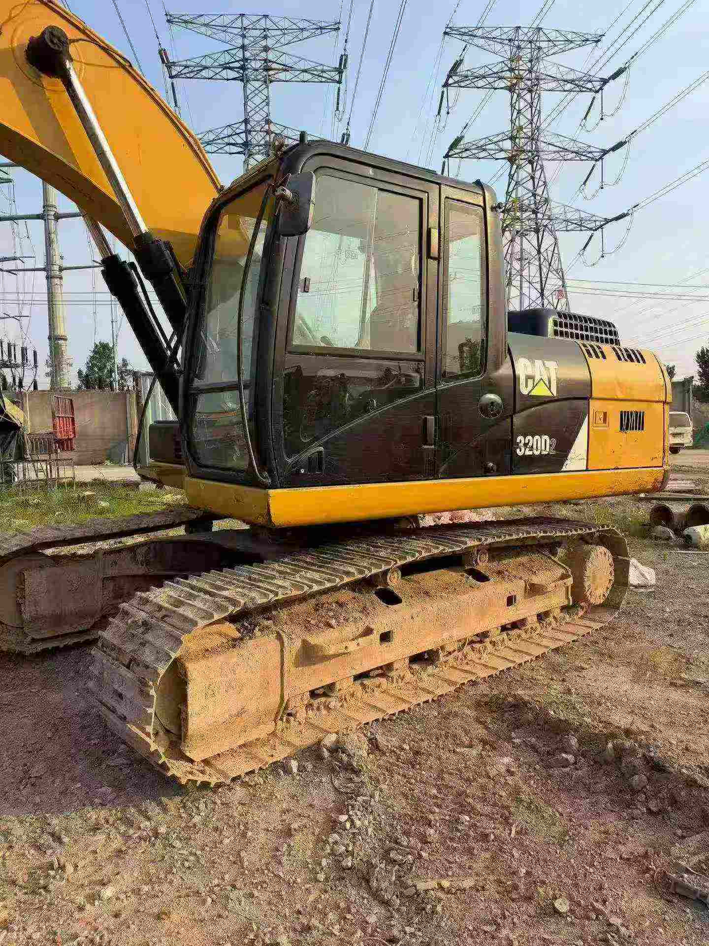 Buy Caterpillar 320D Used Excavator / 3