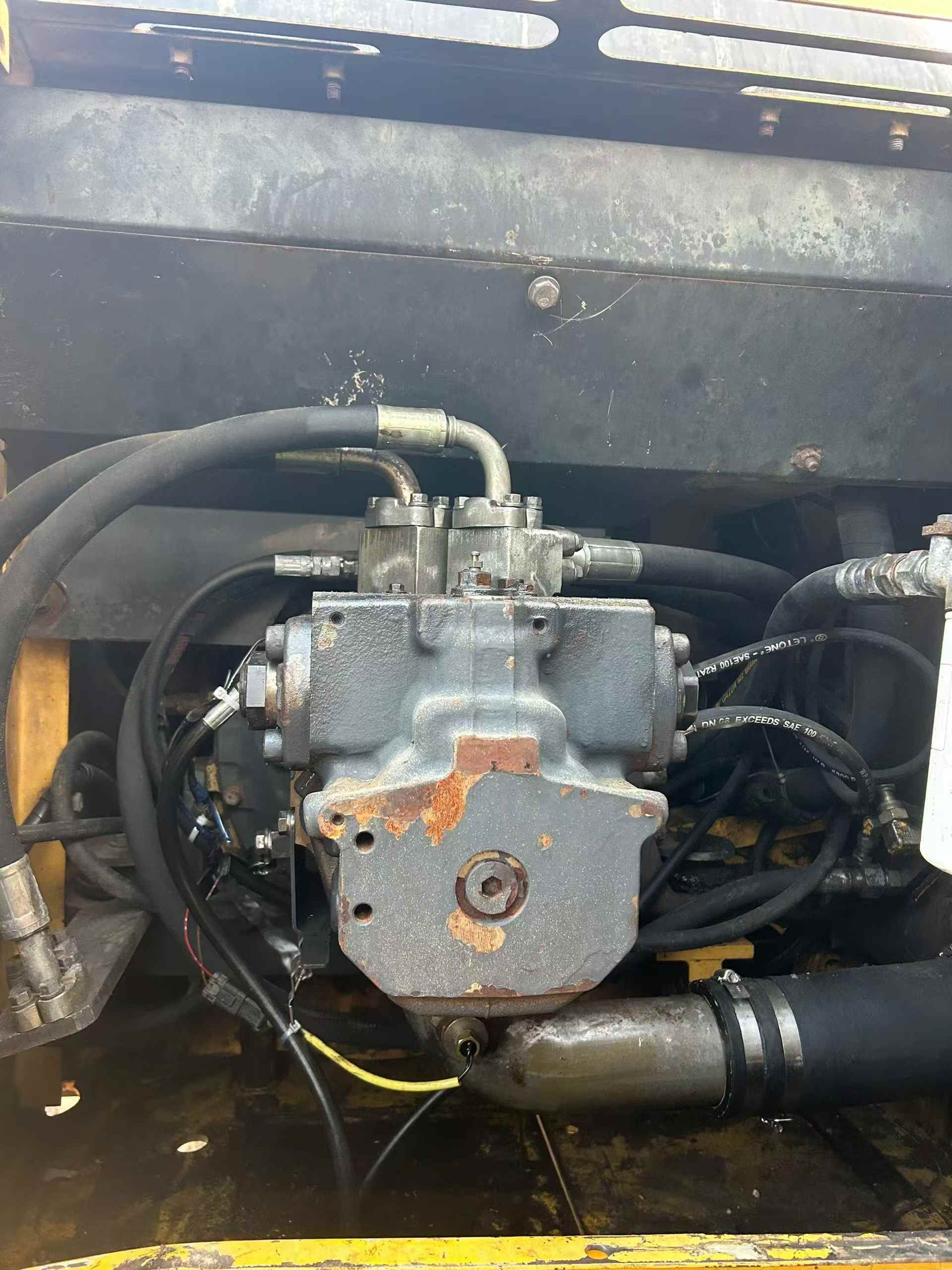 Buy Komatsu PC200-7 Used Excavator / 7