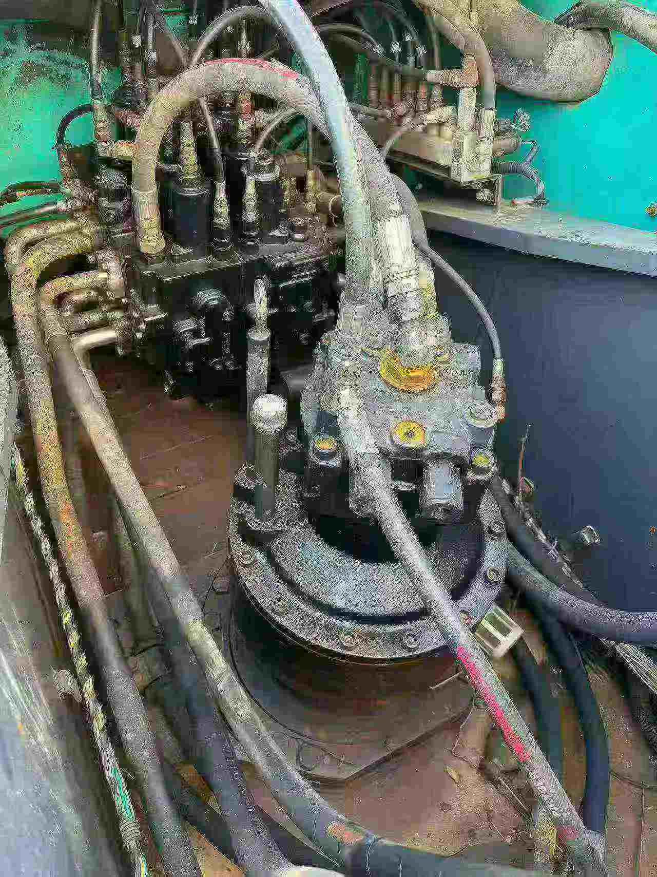 Buy Kobelco SK260 Used Excavator / 6