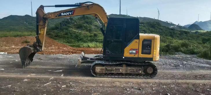 Buy Sany SY70C Used Excavator / 1
