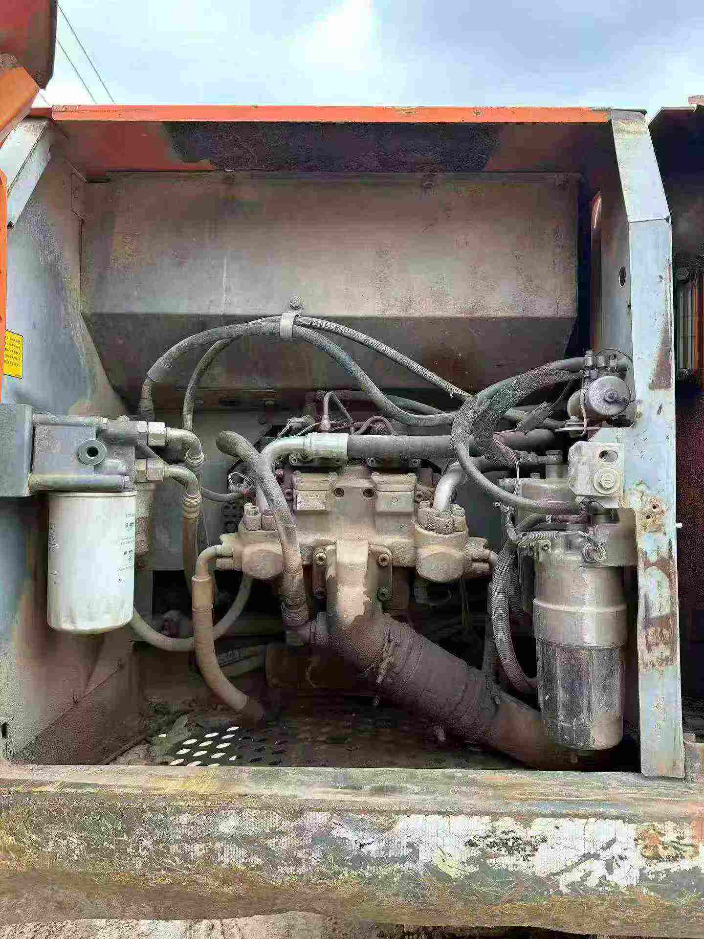 Buy Hitachi EX200-3 Used Excavator / 4