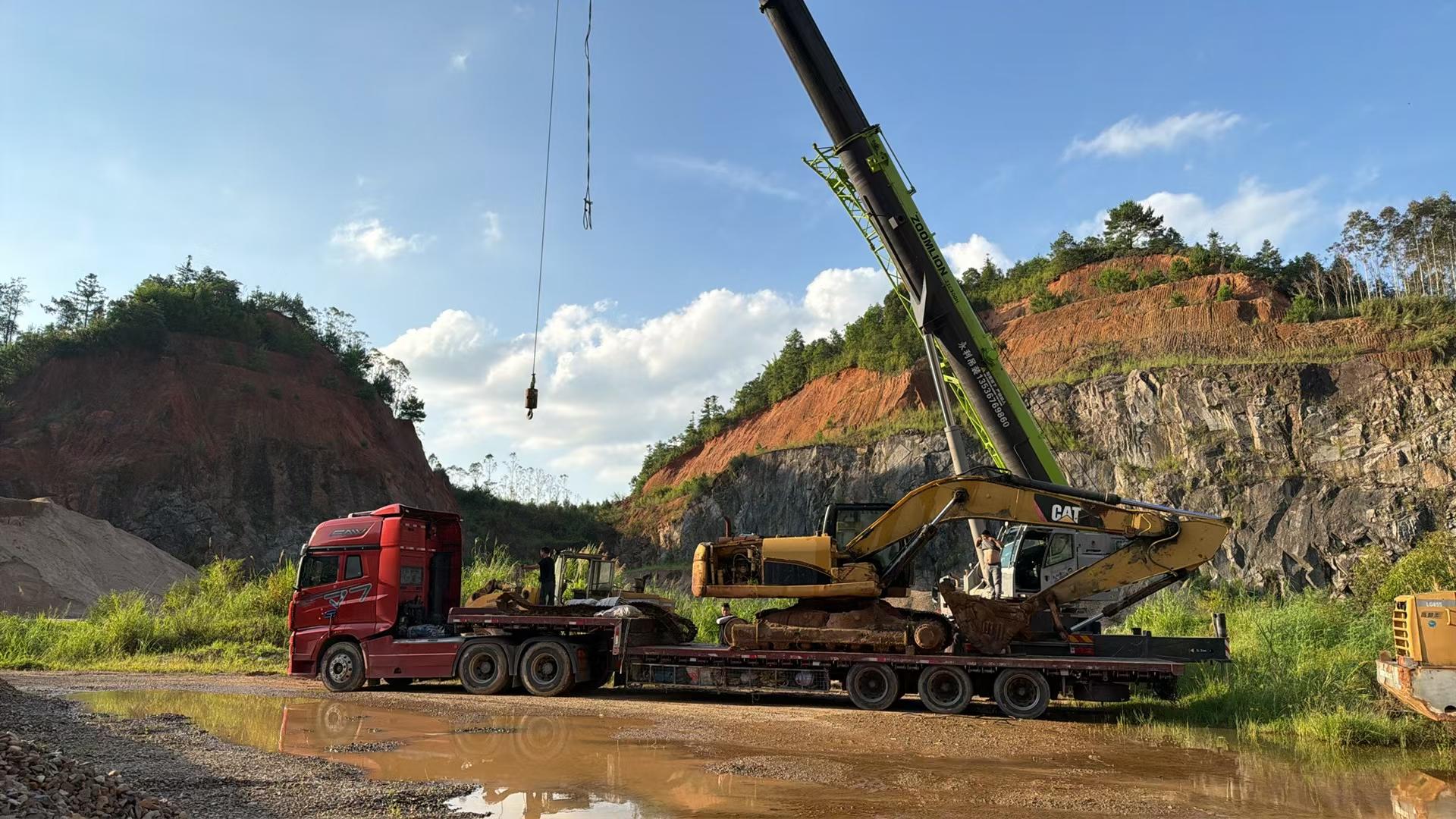 Buy Caterpillar 324D Used Excavator / 3