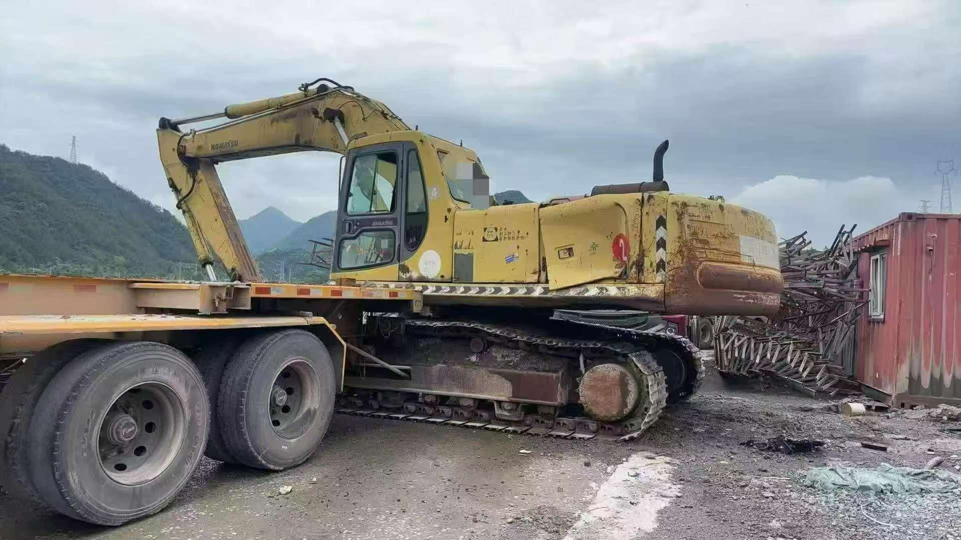 Buy Komatsu PC350-6 Used Excavator / 8