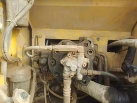 Buy Kobelco SK200 Used Excavator / 3 Buy Kobelco SK200 Used Excavator / 3
