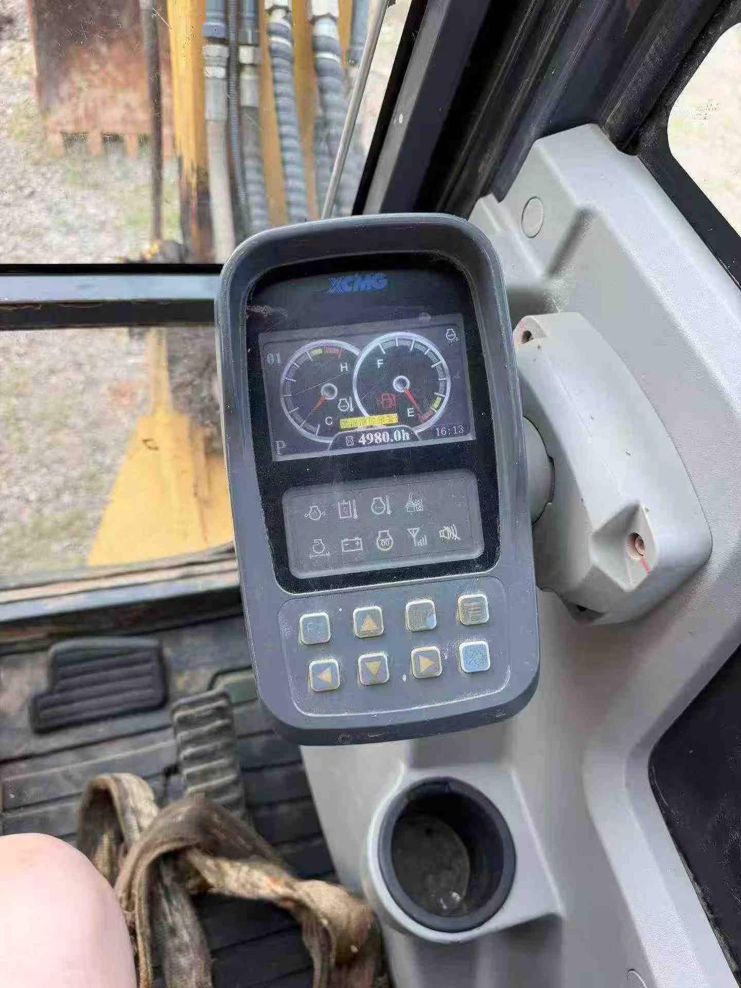 Buy XCMG XE60 Used Excavator / 9