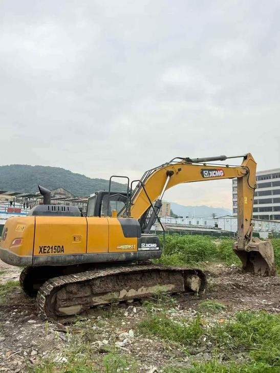 Buy XCMG XE215DA Used Excavator / 1