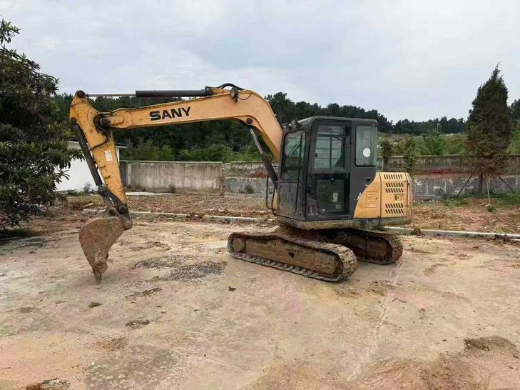 Buy Sany SY65C Used Excavator / 1